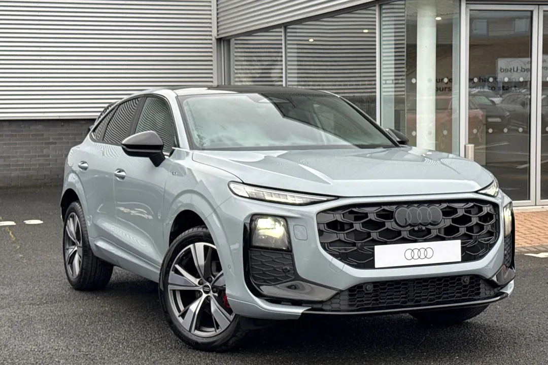 Audi Q3 video thumbnail