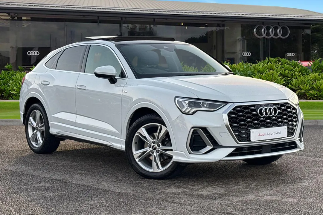 Audi Q3 video thumbnail