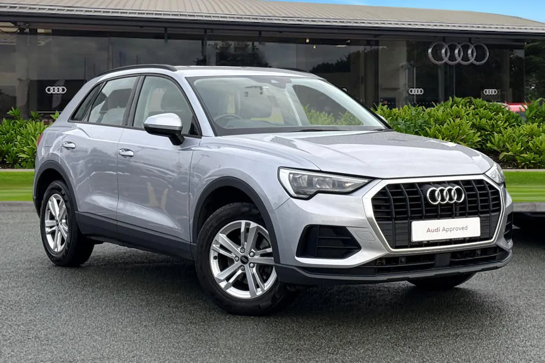 Audi Q3 video thumbnail