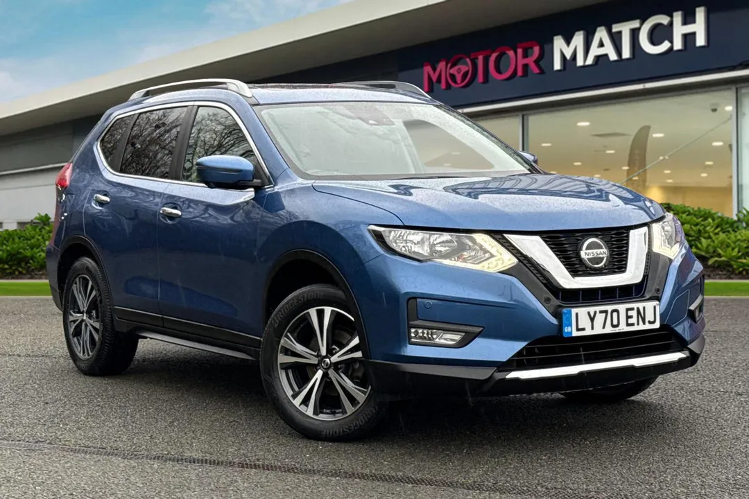 Nissan X-Trail video thumbnail