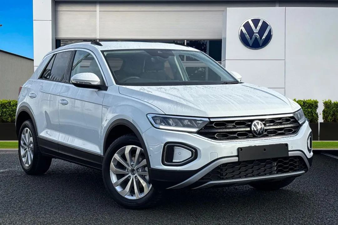 Volkswagen T-Roc video thumbnail