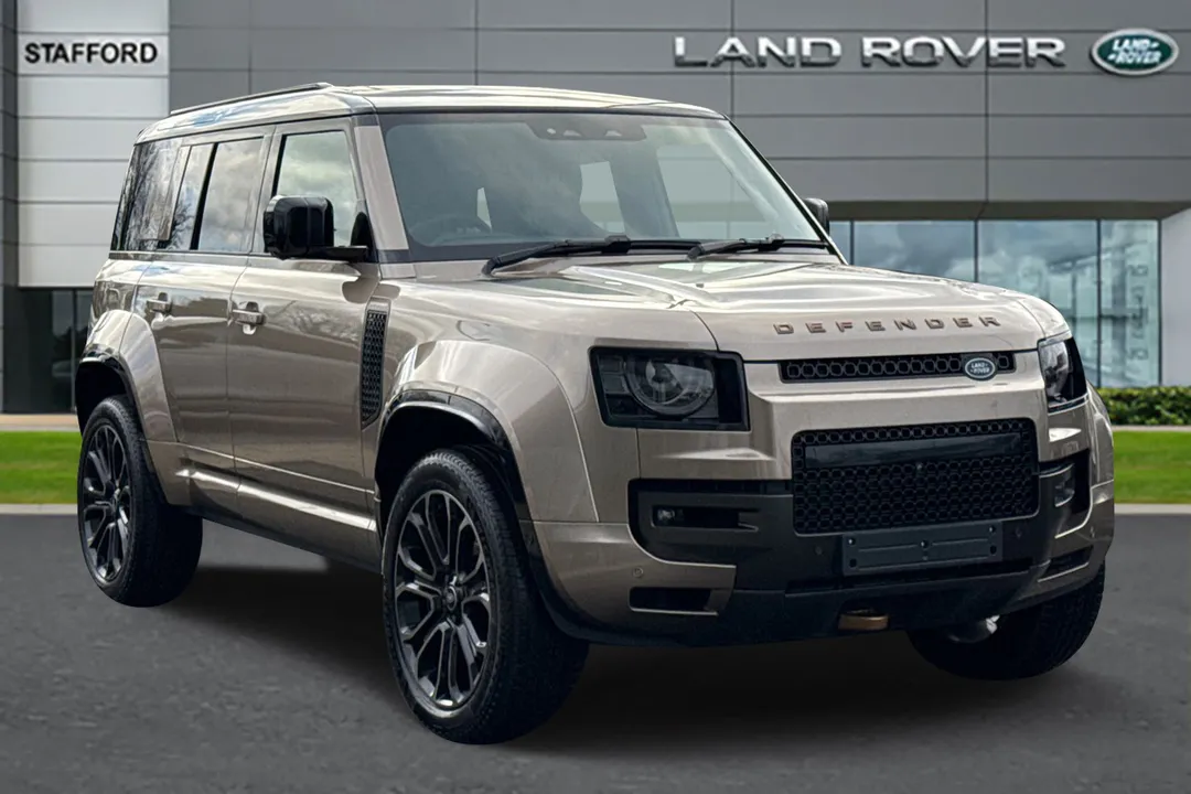 Land Rover Defender 110 video thumbnail