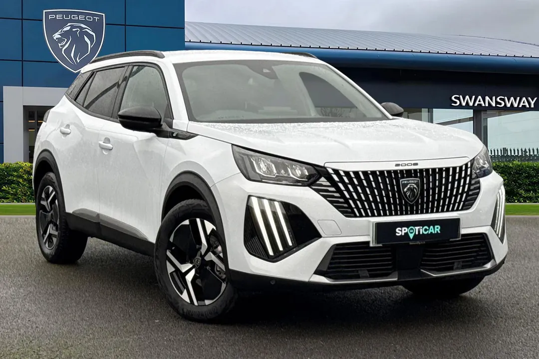 PEUGEOT e-2008 video thumbnail