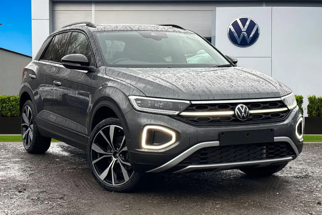 Volkswagen T-Roc video thumbnail