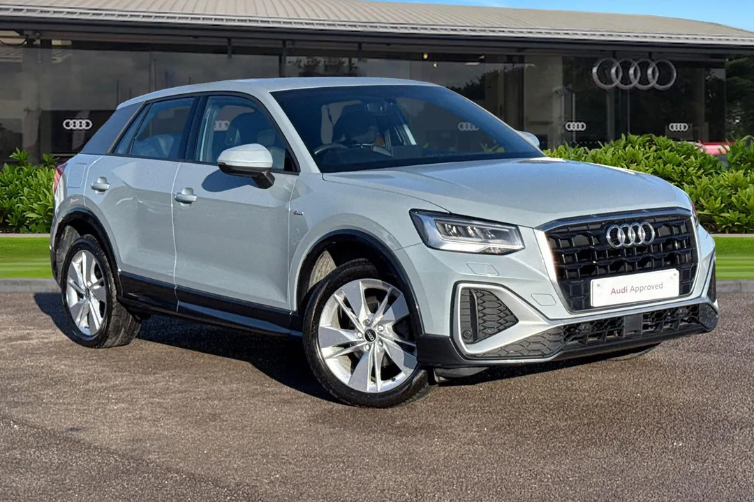 Audi Q2 video thumbnail