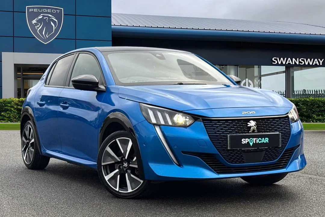 PEUGEOT e-208 video thumbnail