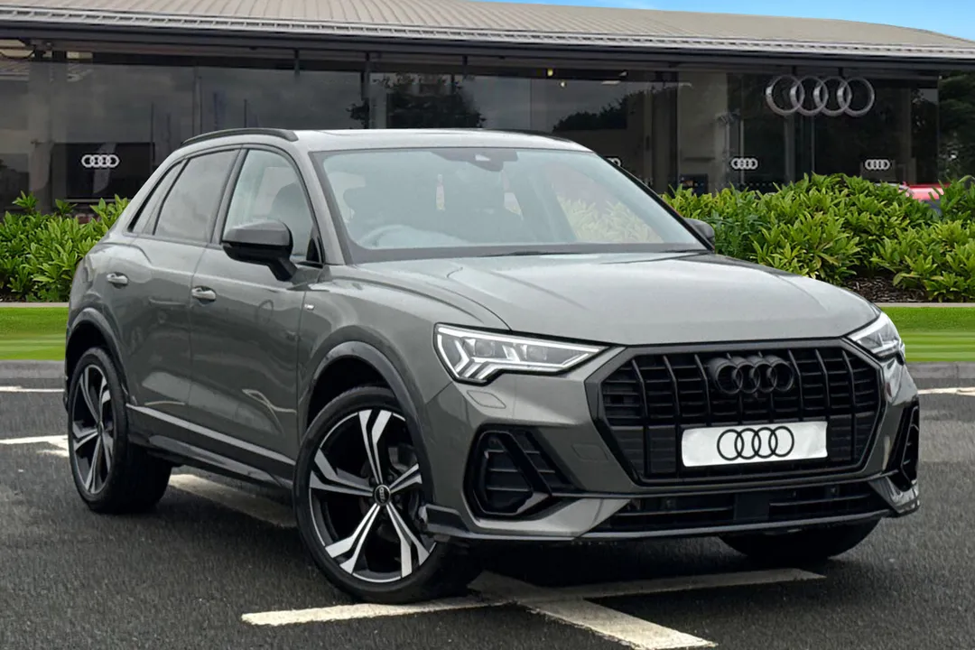 Audi Q3 video thumbnail