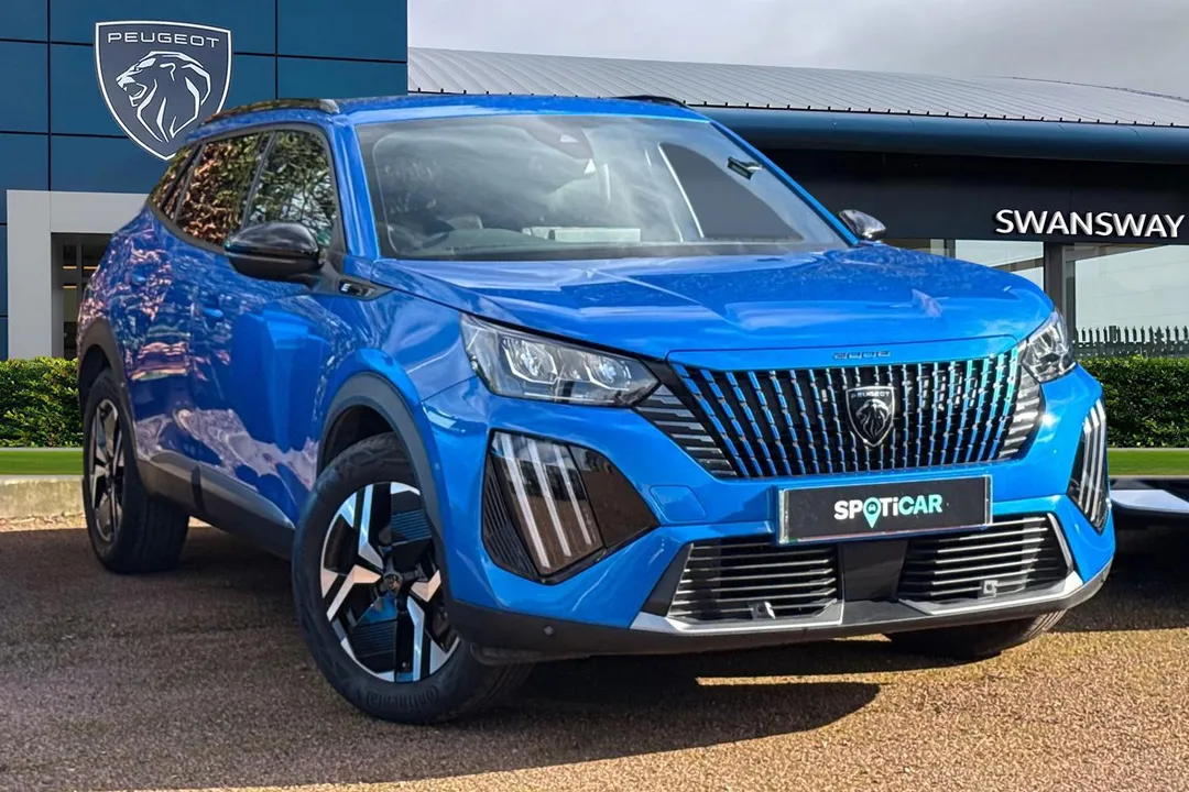 PEUGEOT e-2008 video thumbnail