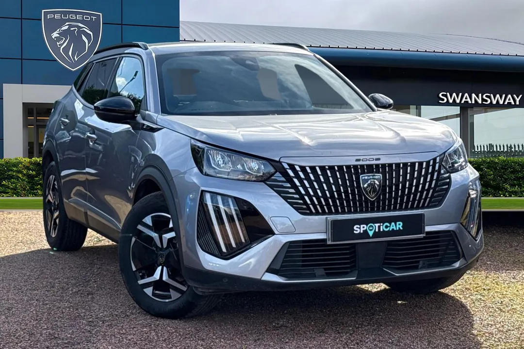 PEUGEOT e-2008 video thumbnail