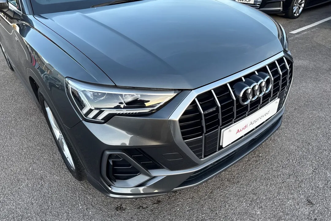 Three Dots Model/S DGM ストラト グレー DE70MYH Audi Q3 S line 35 TDI quattro 150 PS 6-speed in stock at