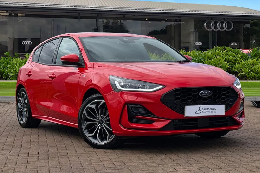 Ford Focus video thumbnail