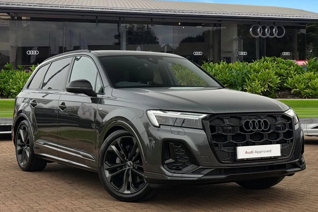 Audi Q7 video thumbnail
