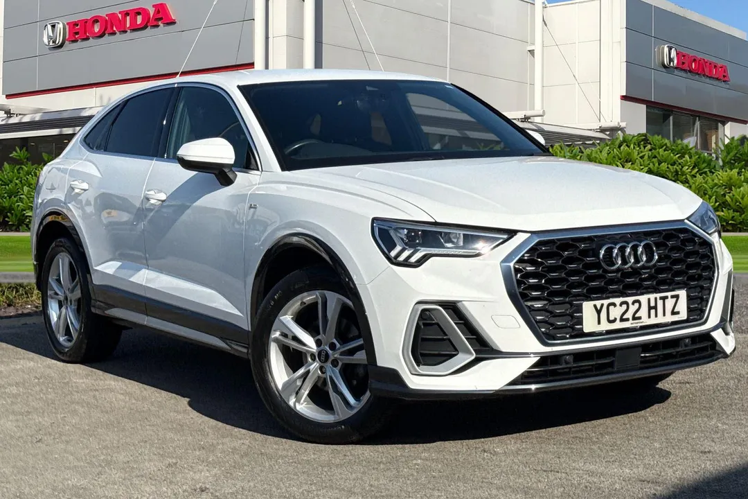 Audi Q3 video thumbnail