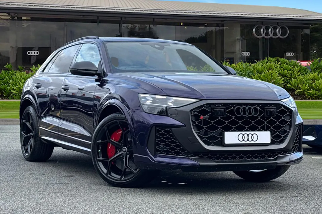Audi RS Q8 video thumbnail