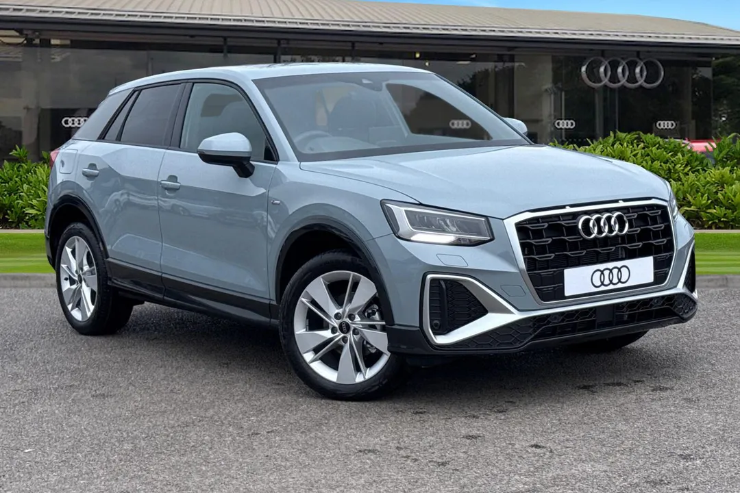 Audi Q2 video thumbnail