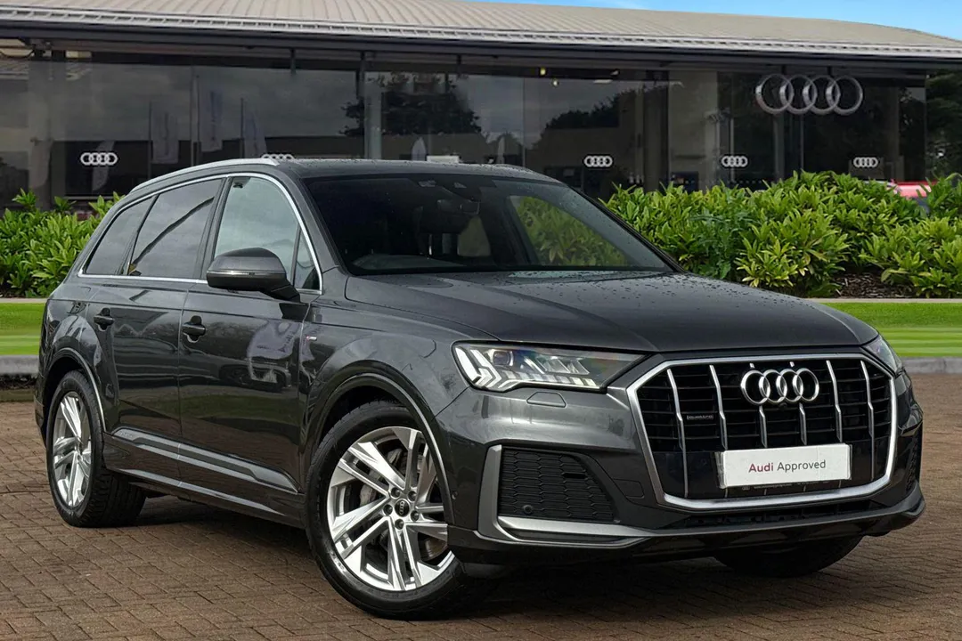 Audi Q7 video thumbnail