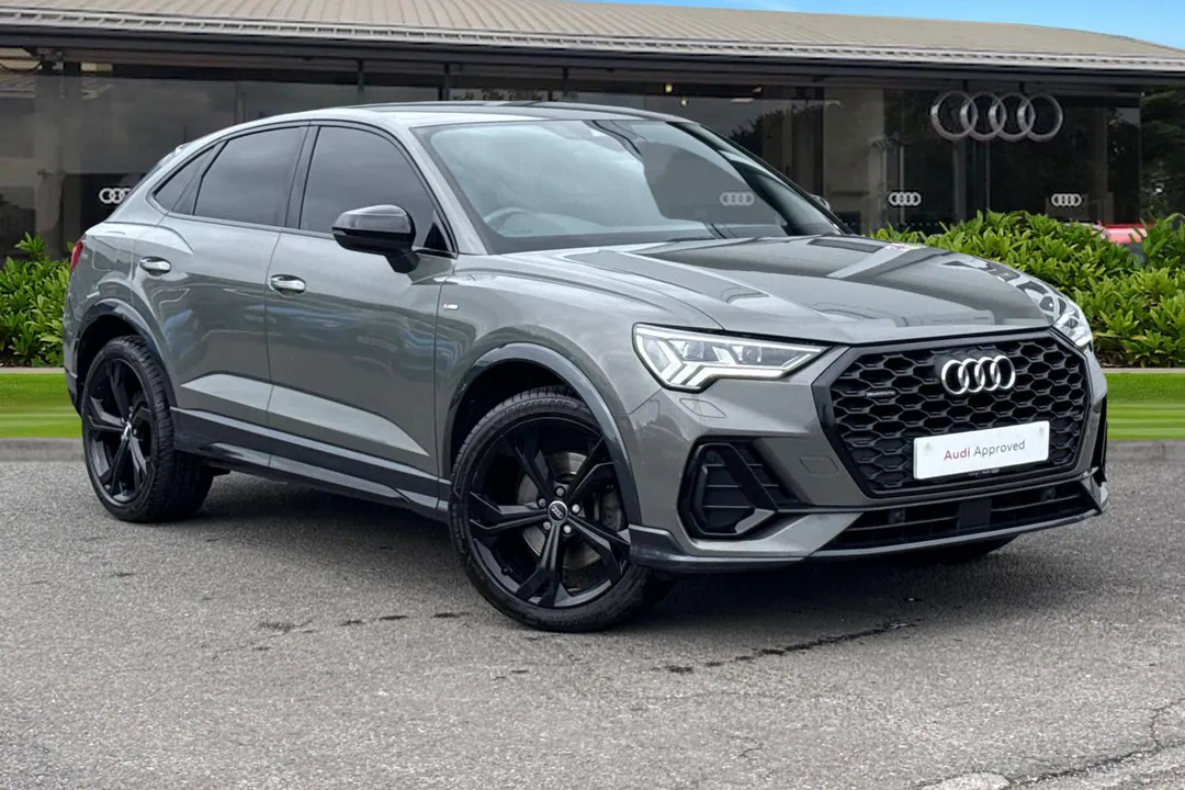 Audi Q3 video thumbnail