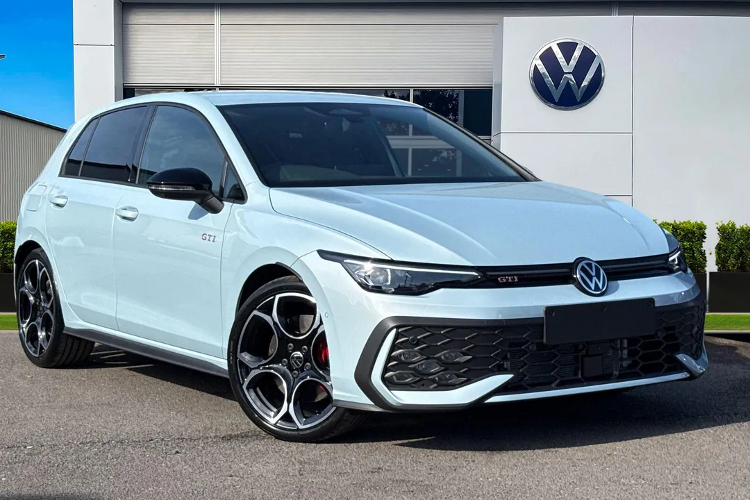 Volkswagen Golf video thumbnail