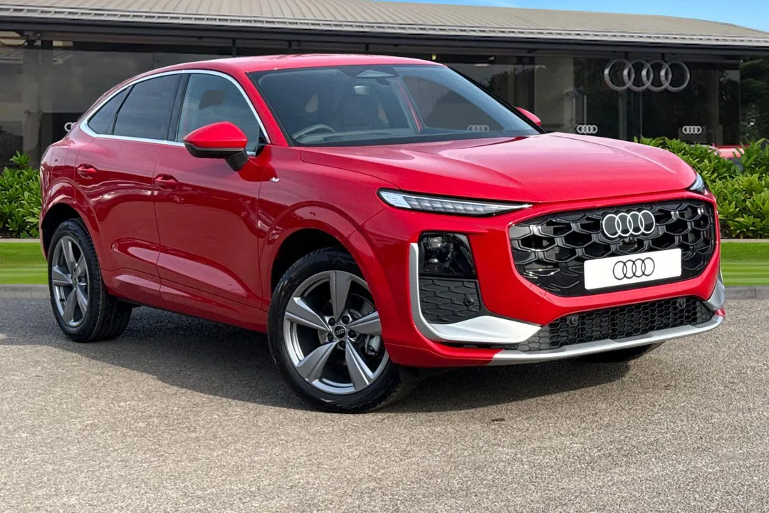 Audi Q3 video thumbnail