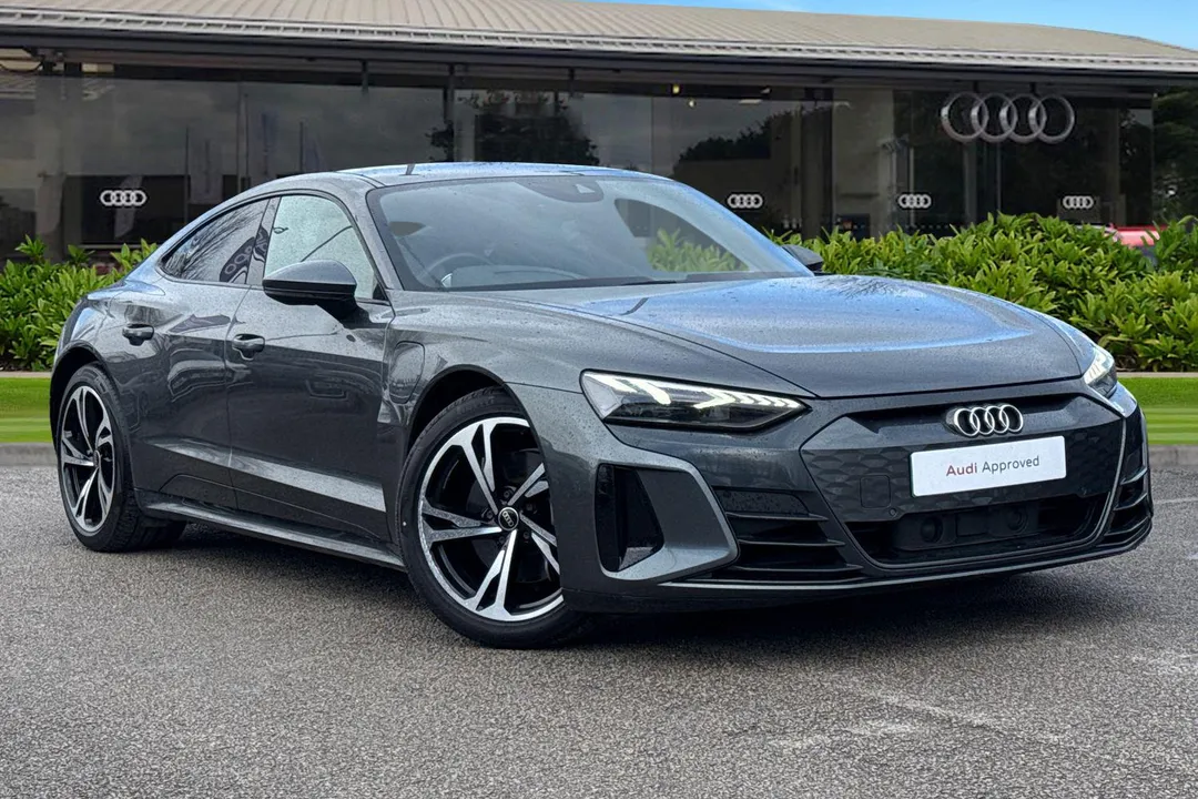 Audi e-tron GT video thumbnail