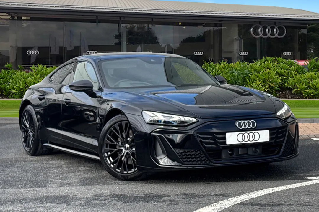 Audi e-tron GT video thumbnail