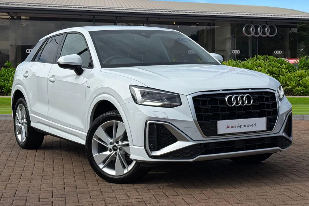 Audi Q2 video thumbnail
