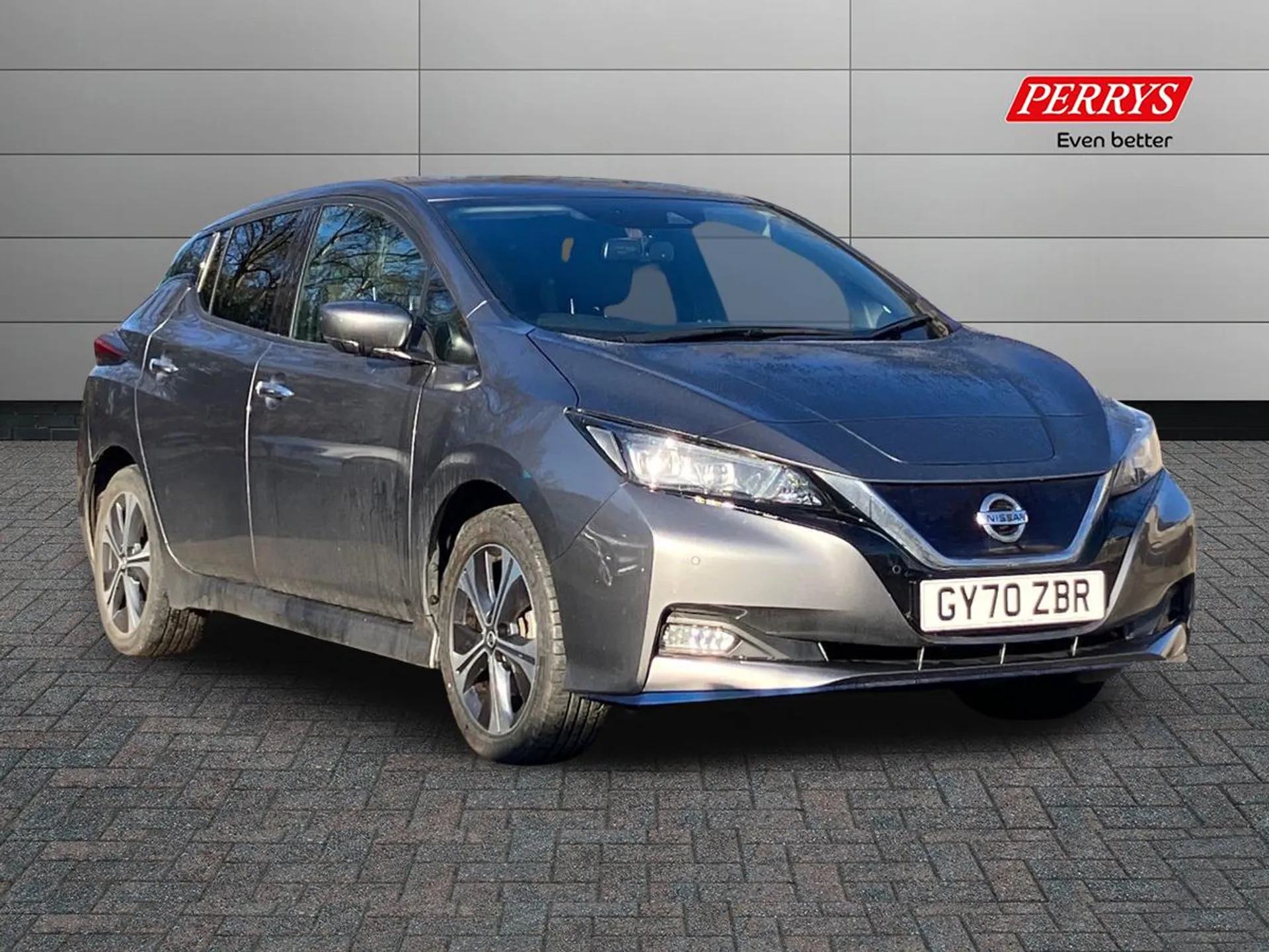 NISSAN LEAF