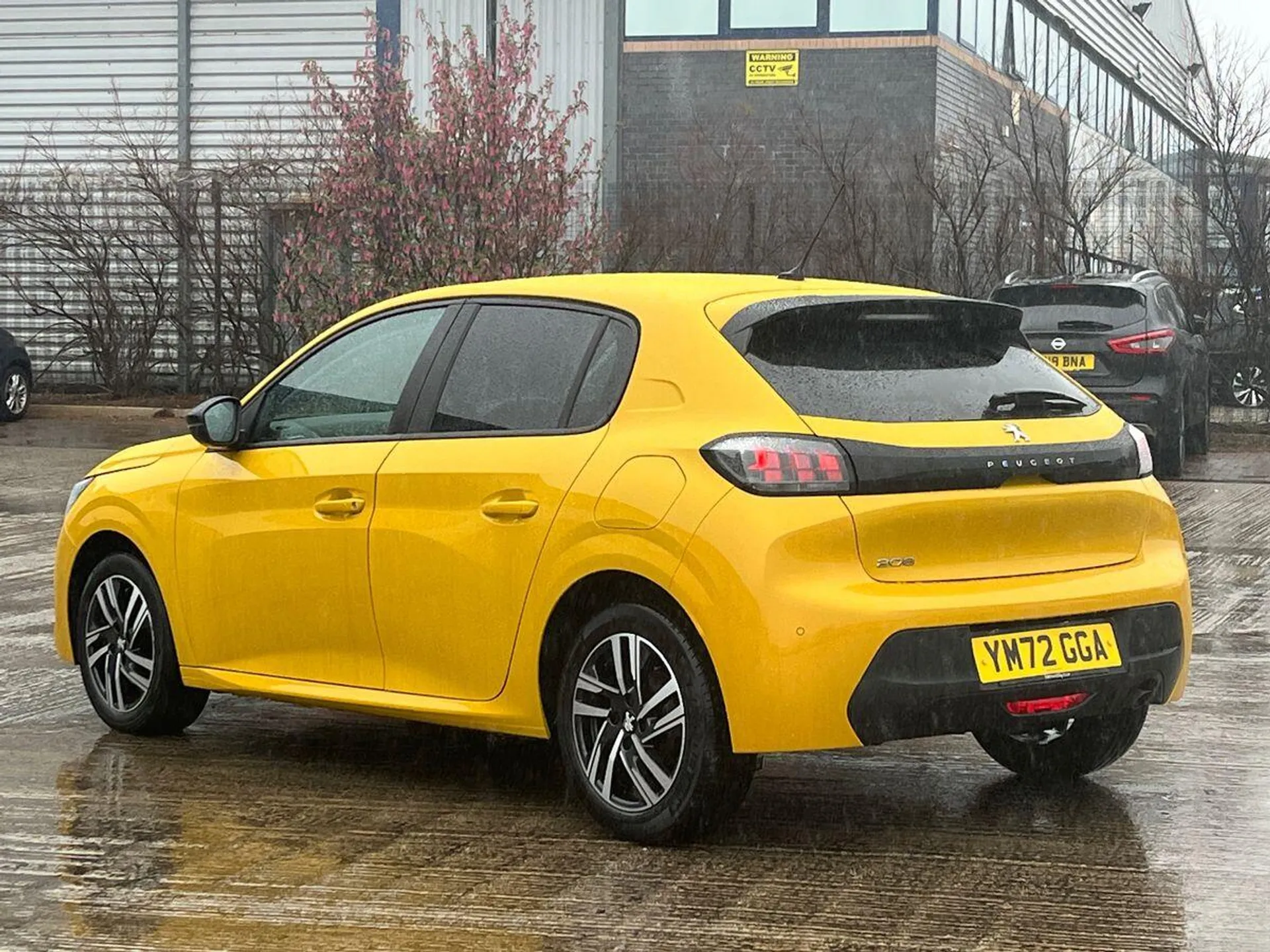 2023 Peugeot 208 thumbnail 3