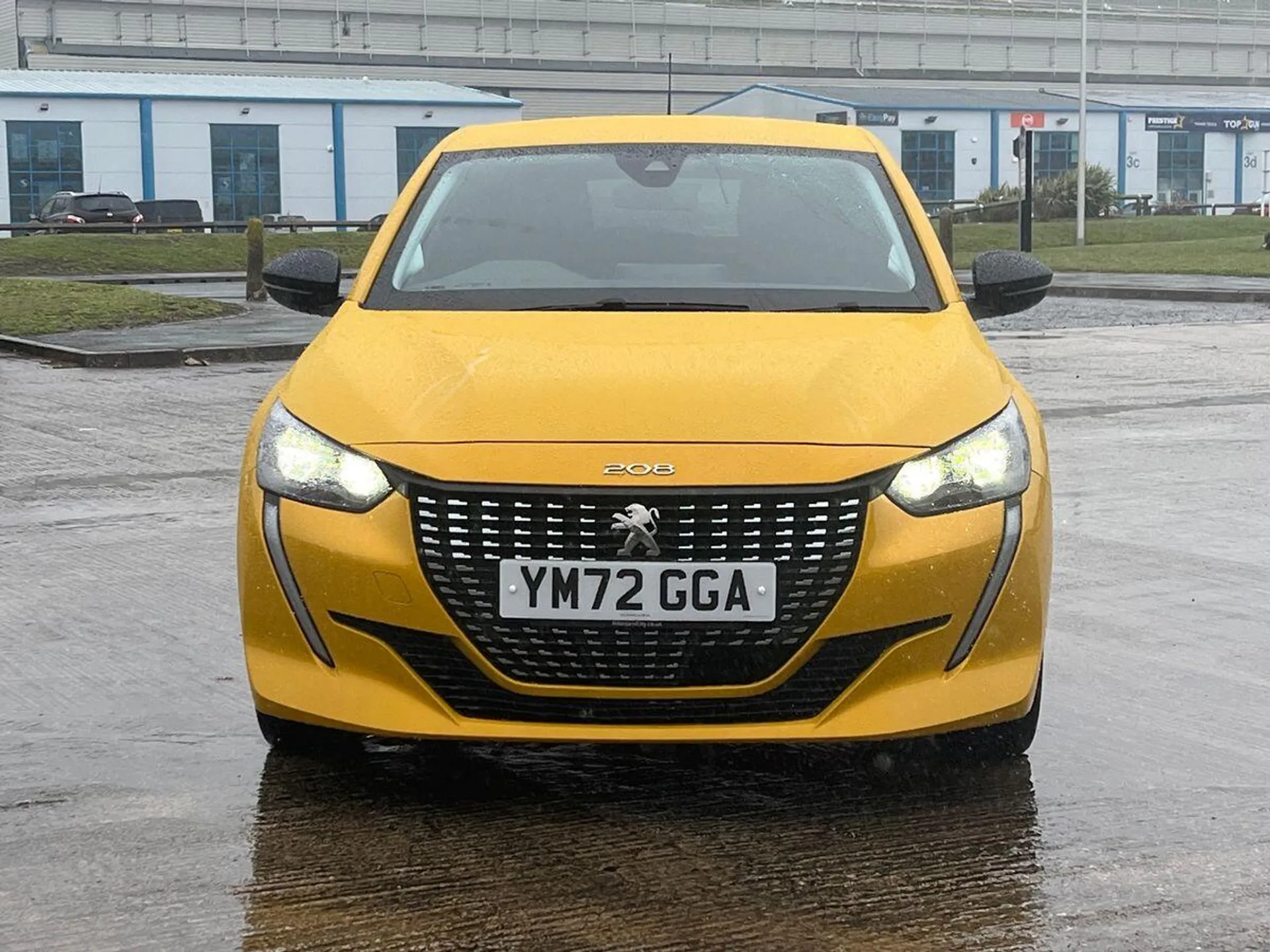 2023 Peugeot 208 thumbnail 4