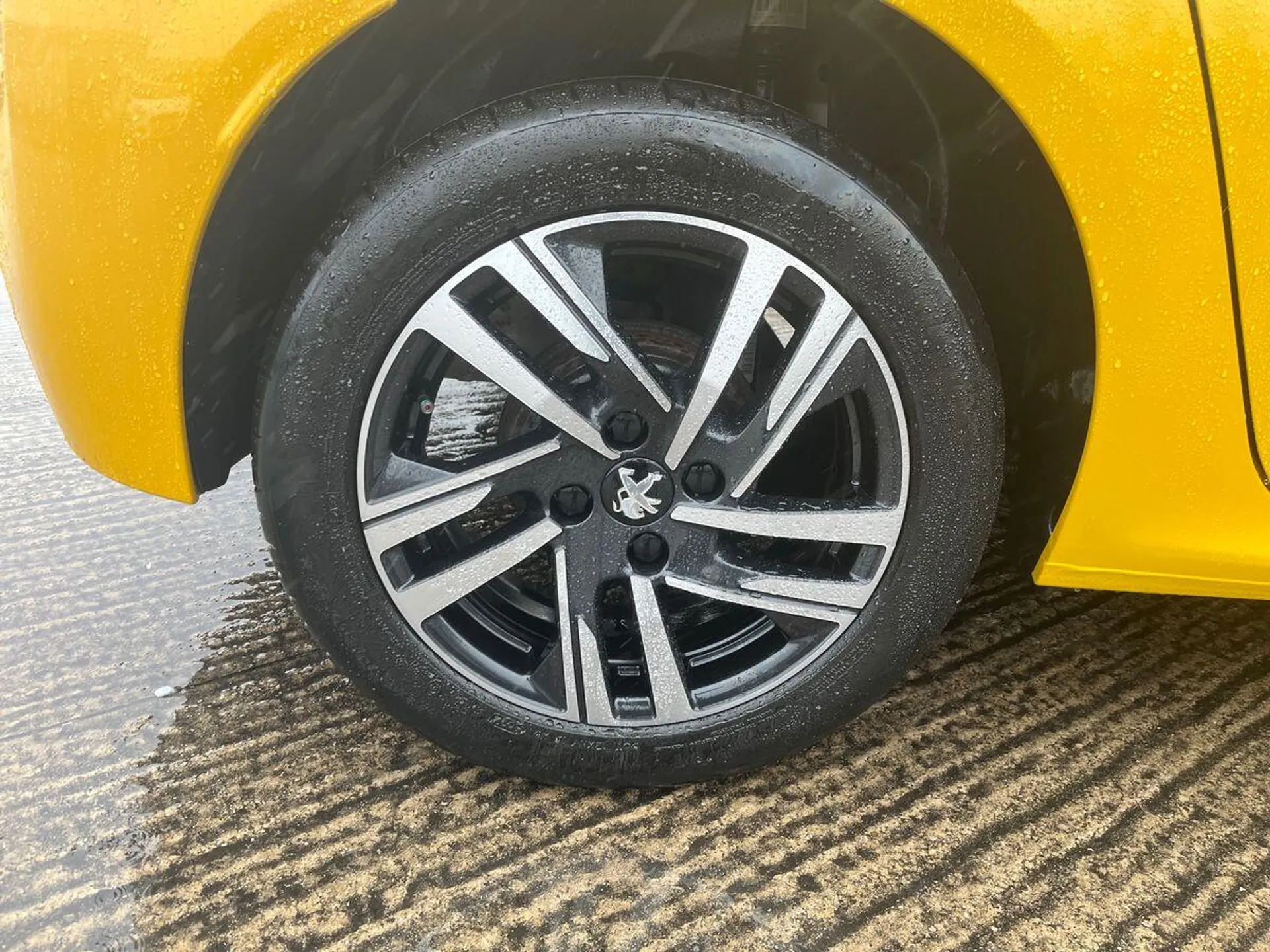 2023 Peugeot 208 thumbnail 10