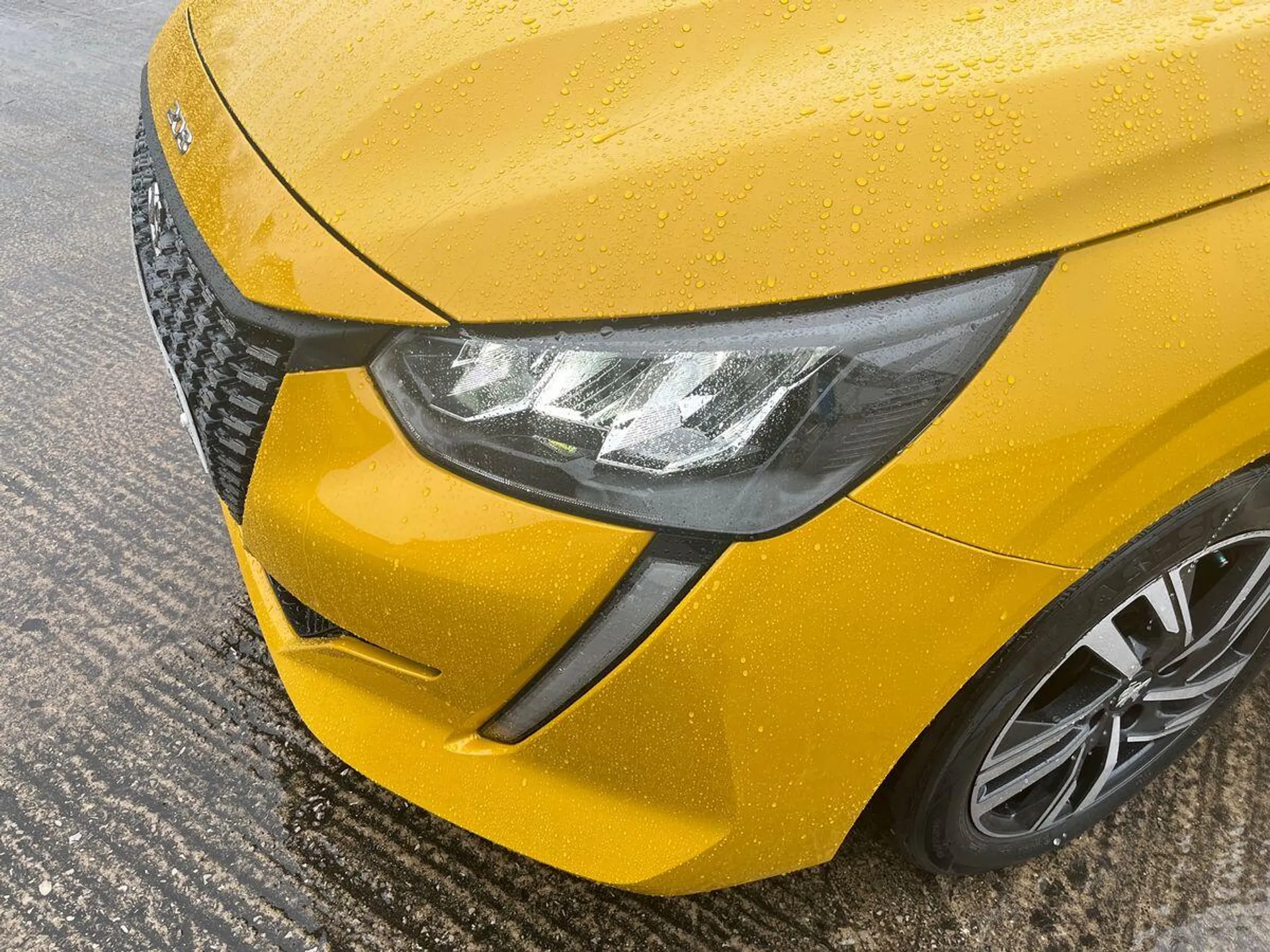 2023 Peugeot 208 thumbnail 22