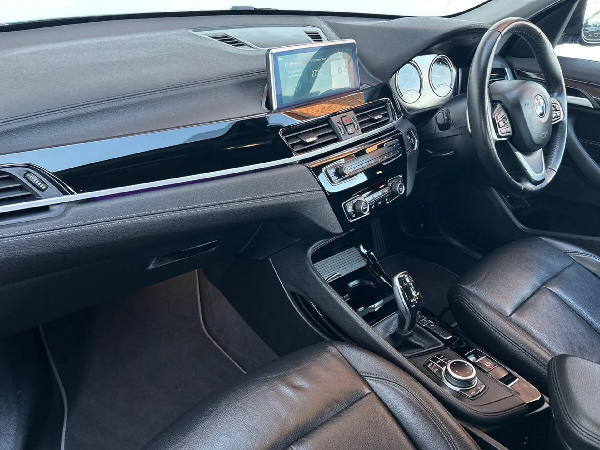 2021 BMW X1 thumbnail 2