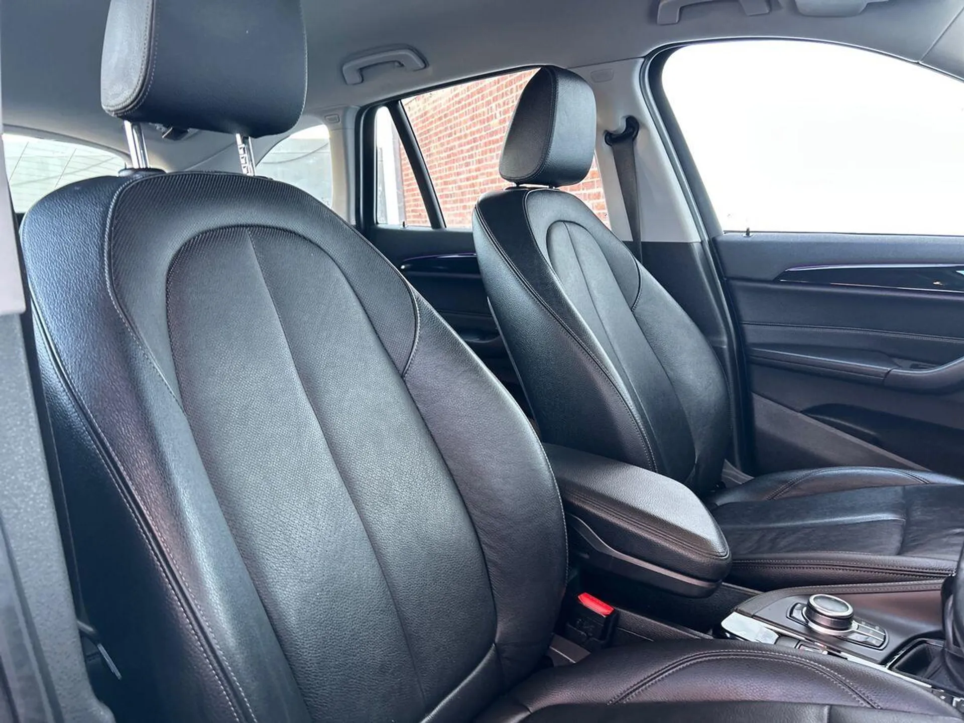 2021 BMW X1 thumbnail 19