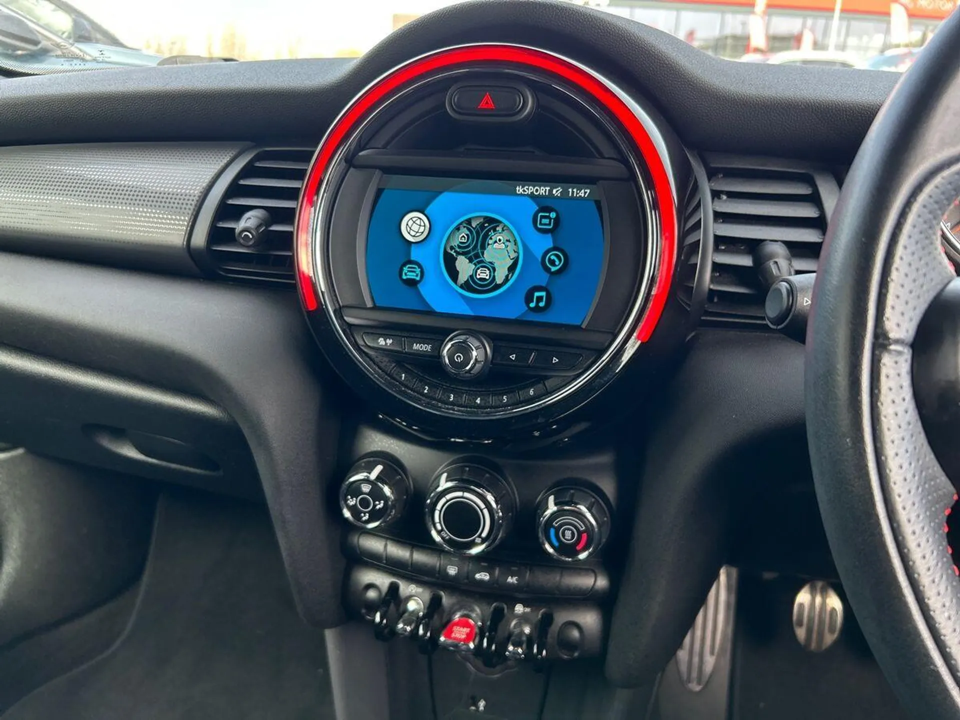 2019 Mini Hatch thumbnail 9