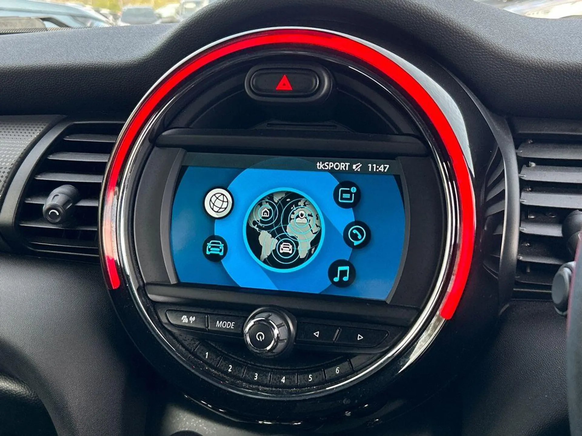 2019 Mini Hatch thumbnail 17