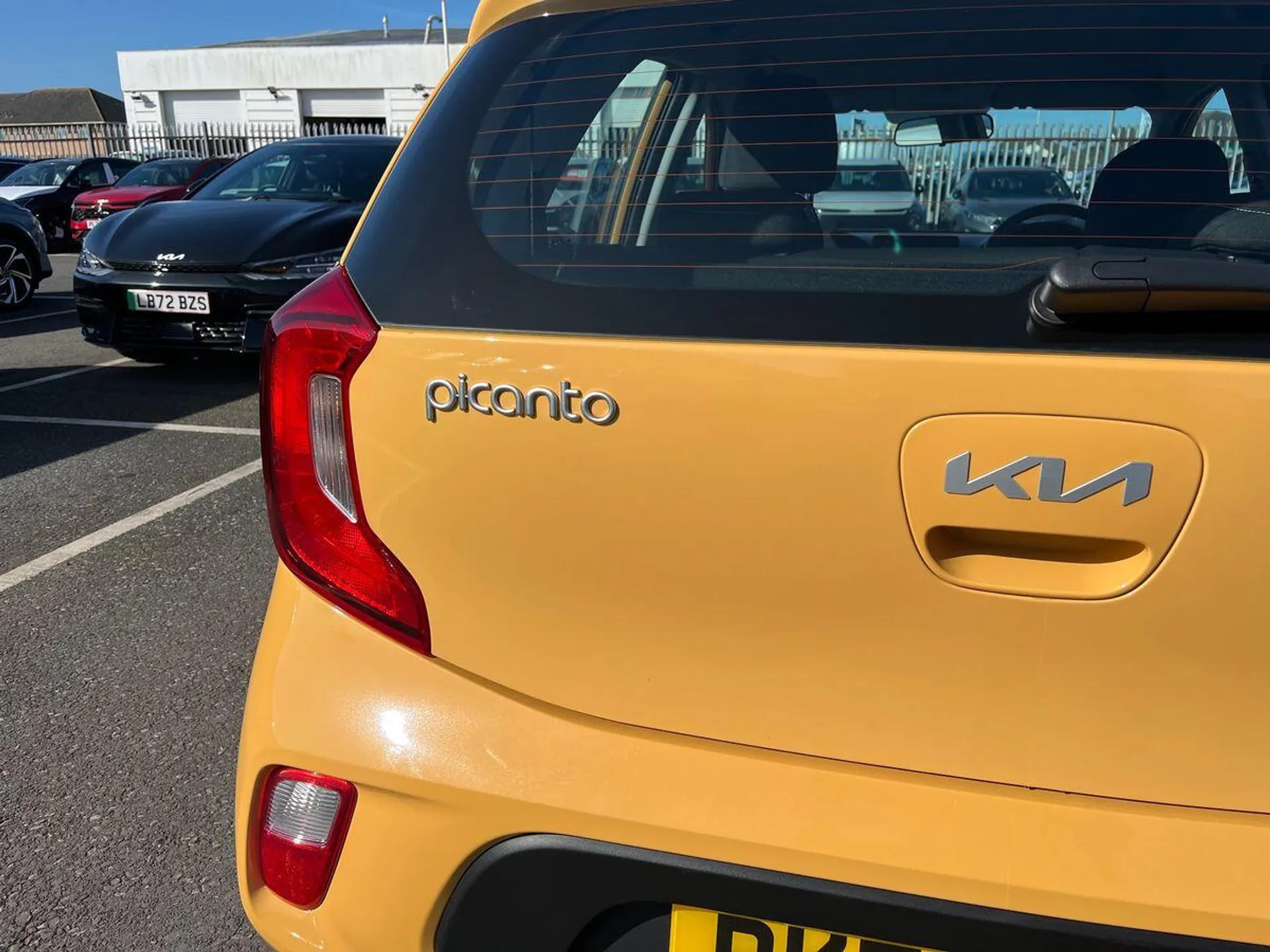 2023 KIA Picanto thumbnail 22