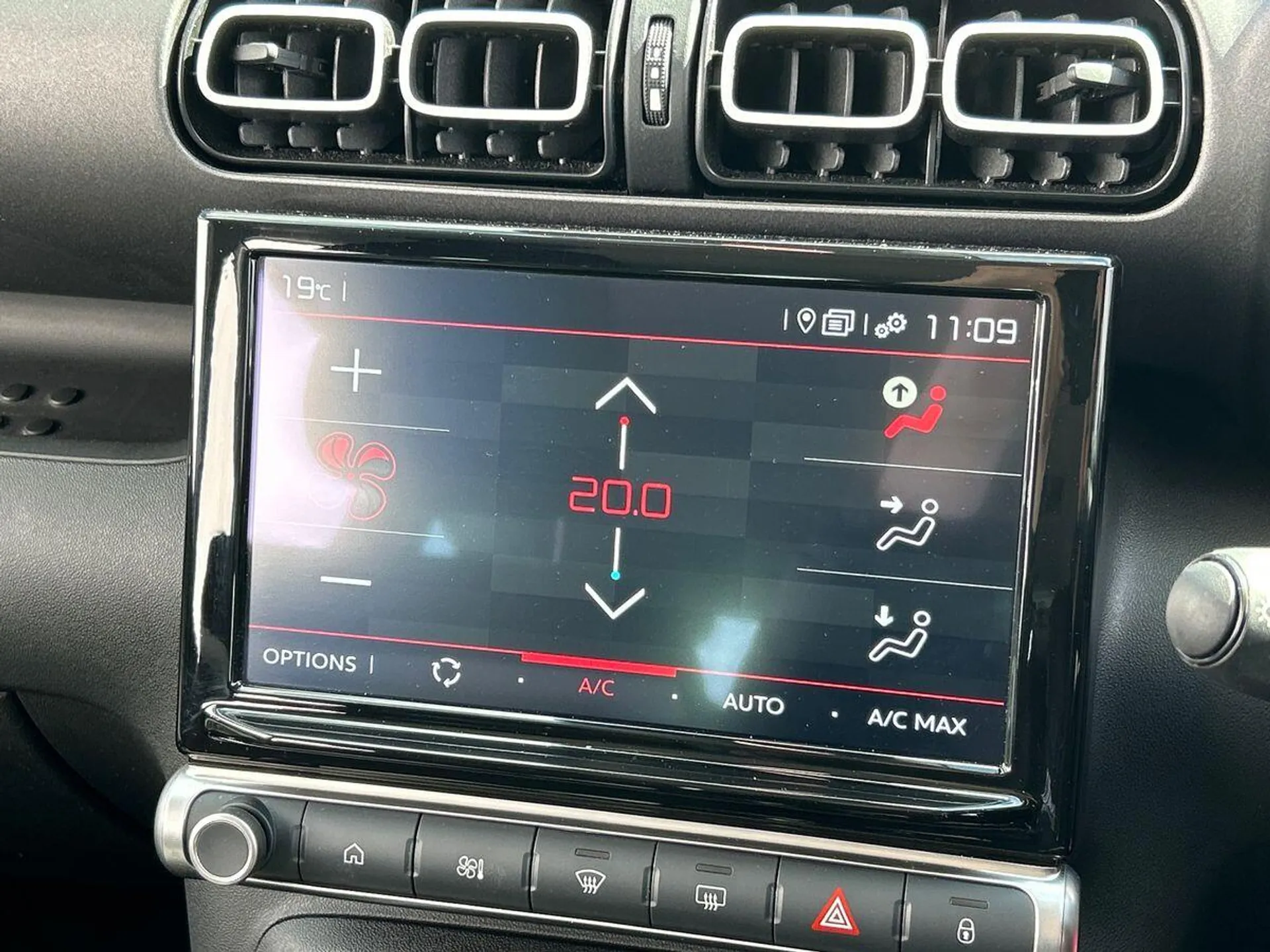 2023 Citroen C3 Aircross thumbnail 22