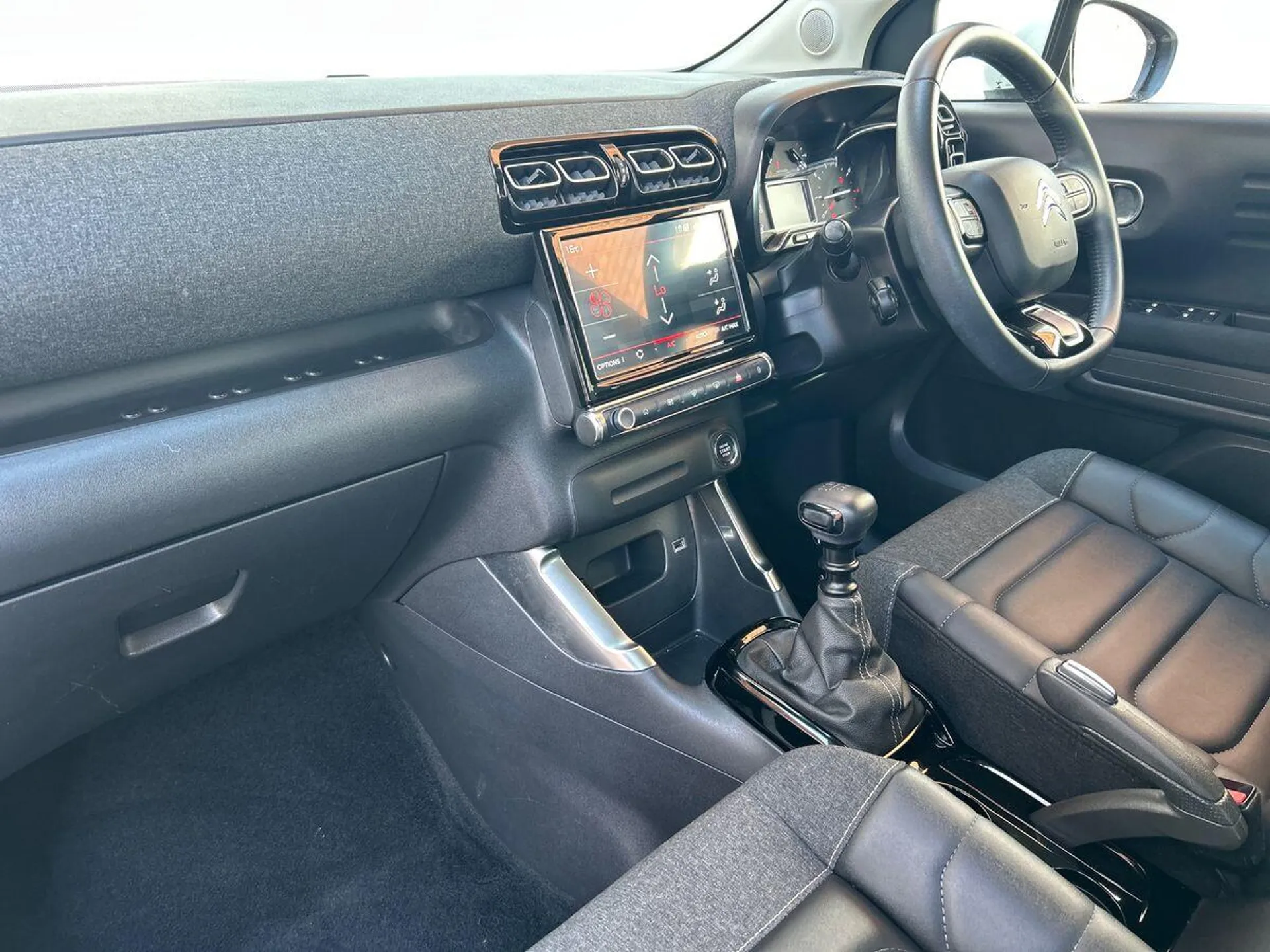 2021 Citroen C3 Aircross thumbnail 2