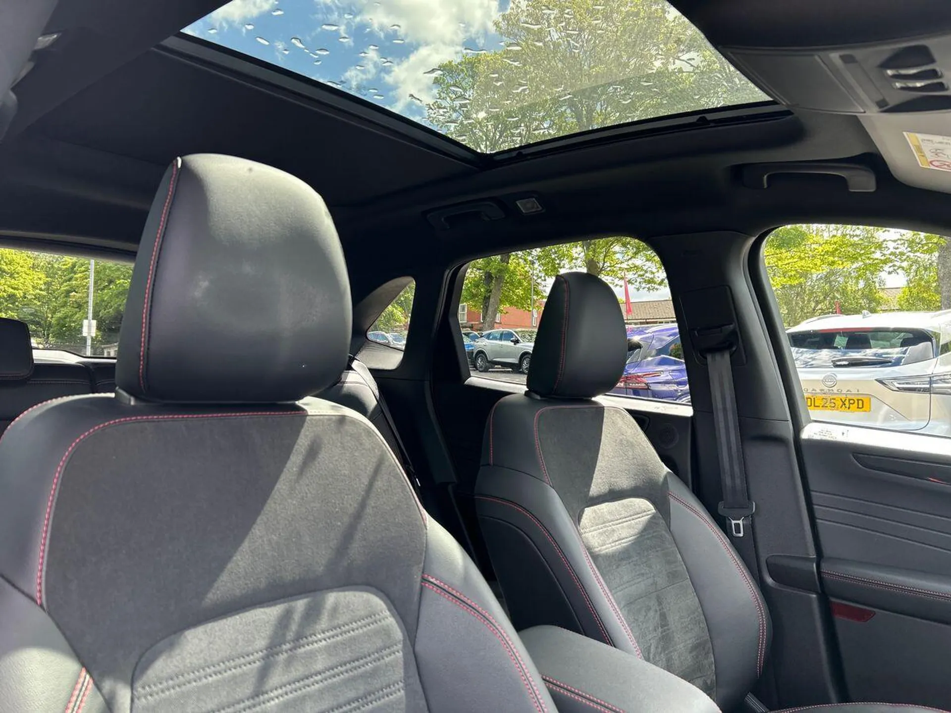 2022 Ford Kuga thumbnail 16