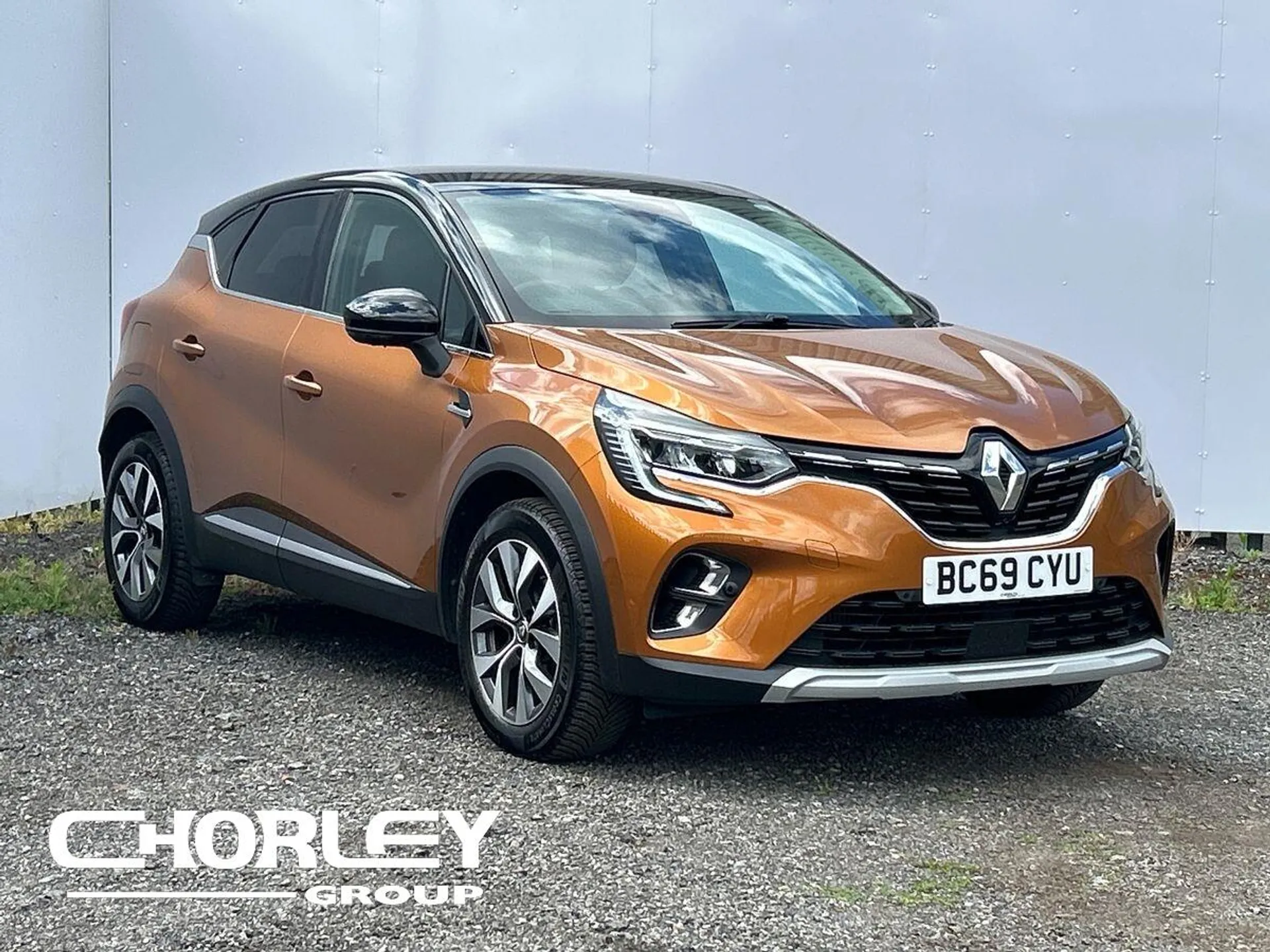 2020 Renault Captur — photo 1 of 5