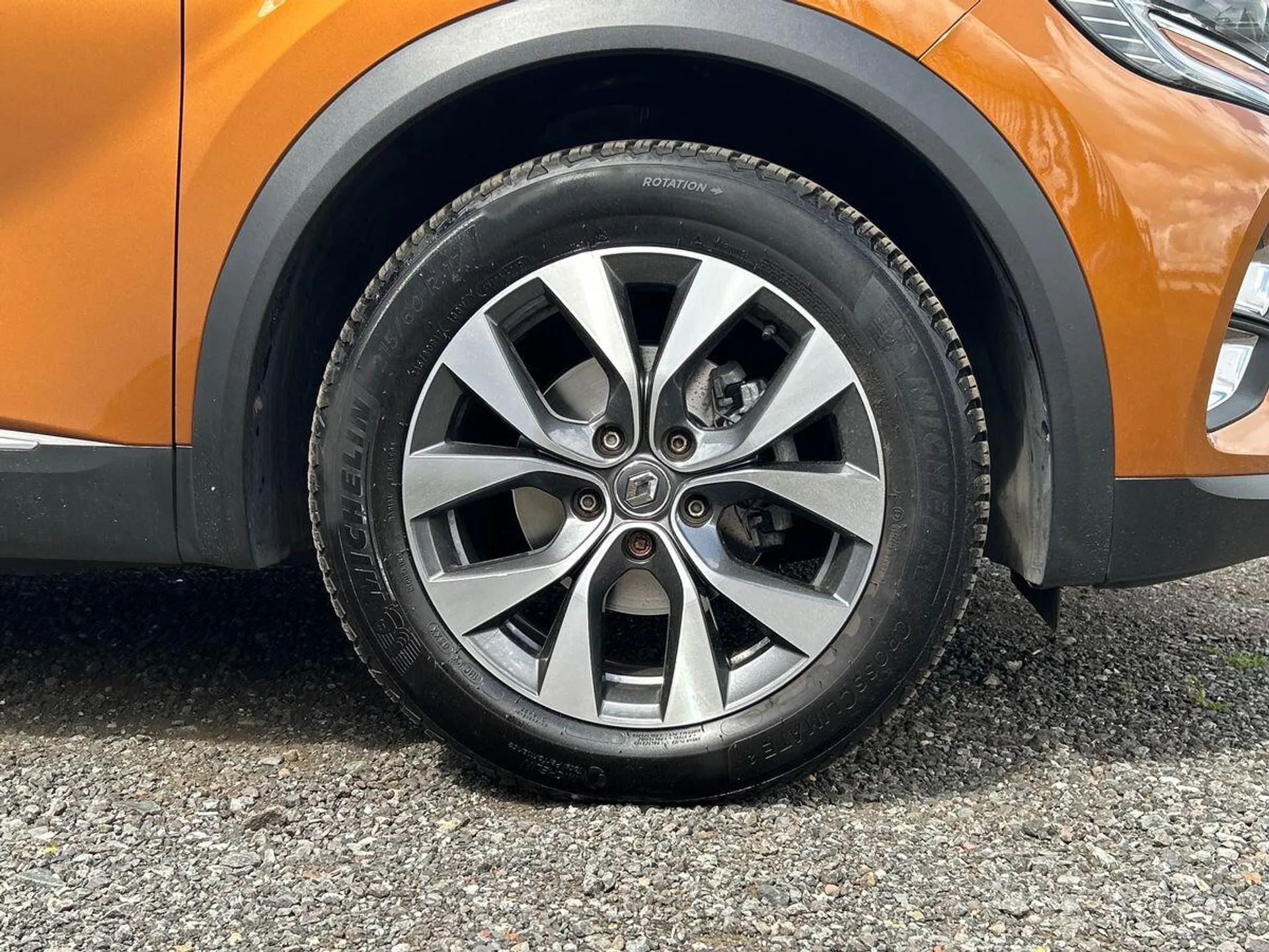 2020 Renault Captur thumbnail 10