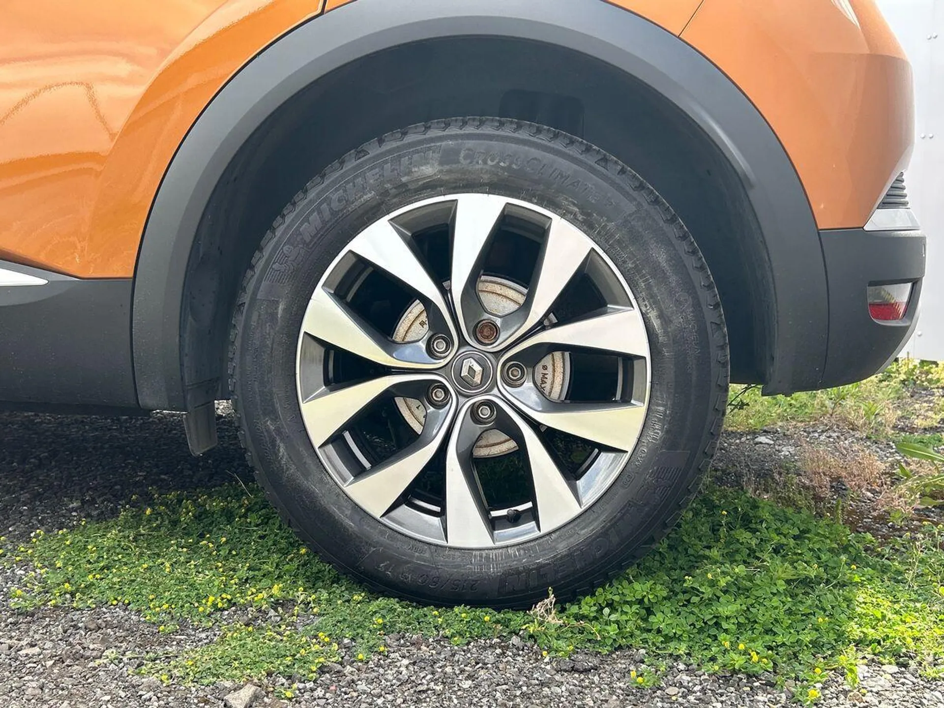 2020 Renault Captur thumbnail 12