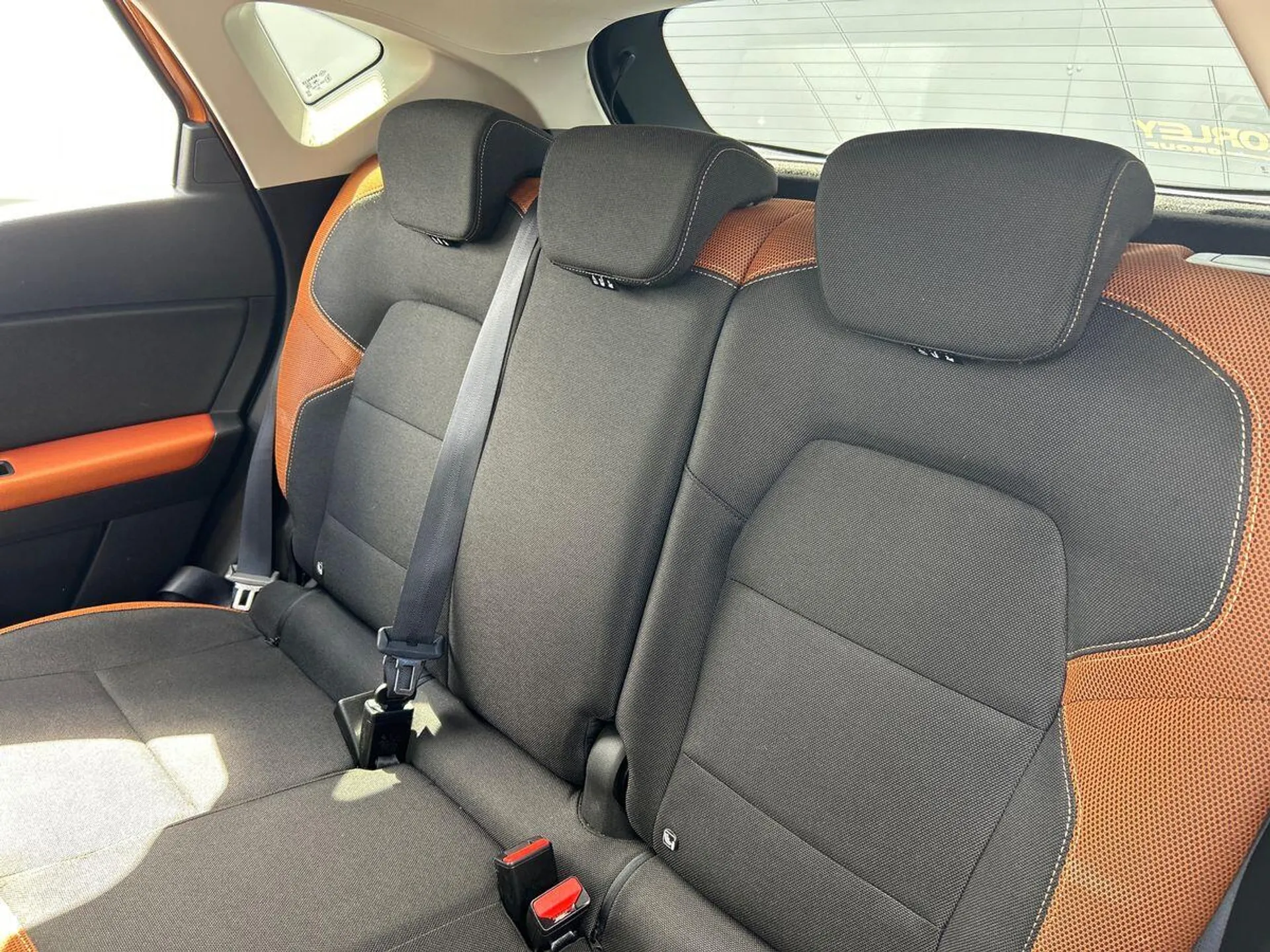 2020 Renault Captur thumbnail 20
