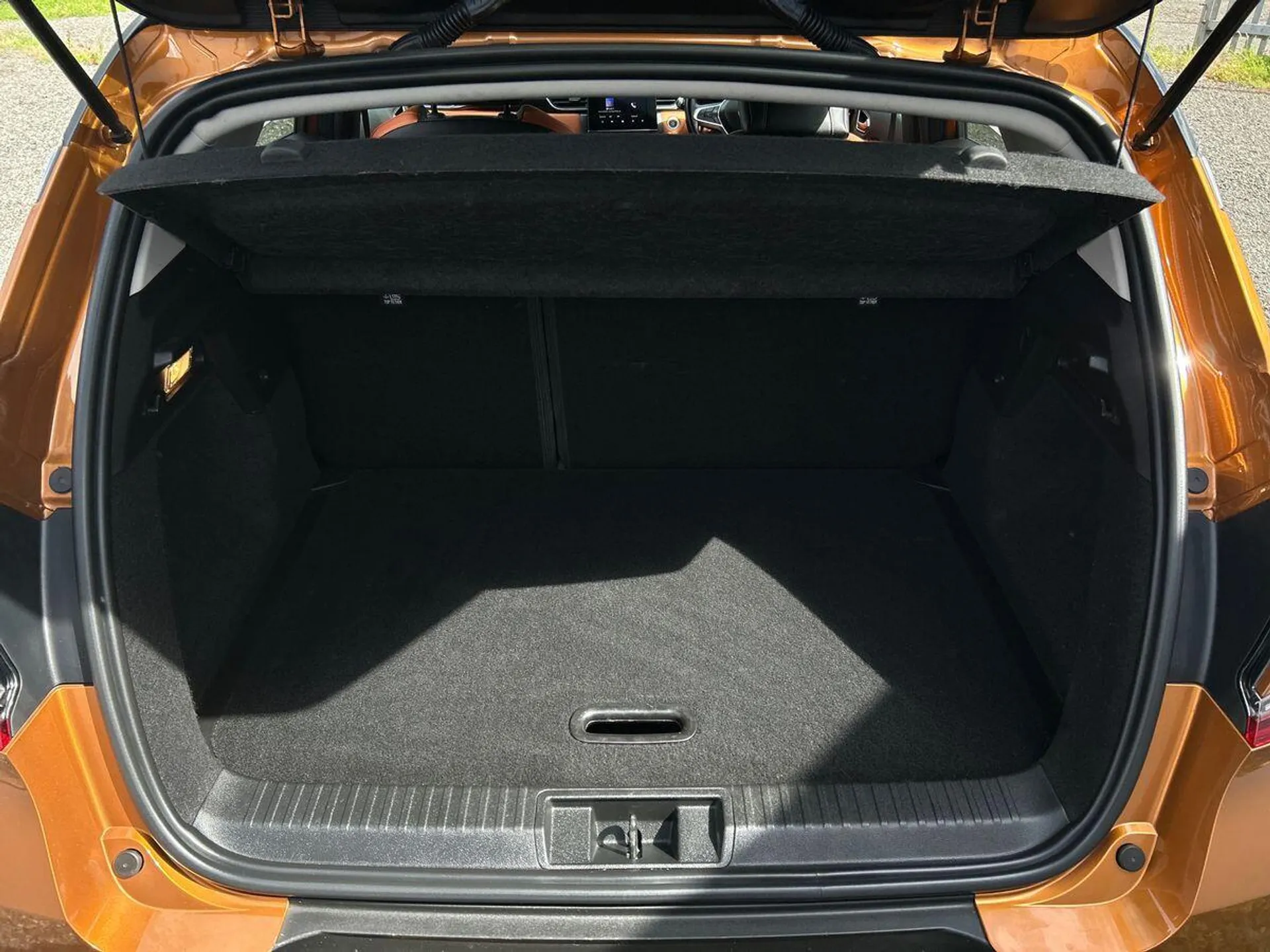 2020 Renault Captur thumbnail 21