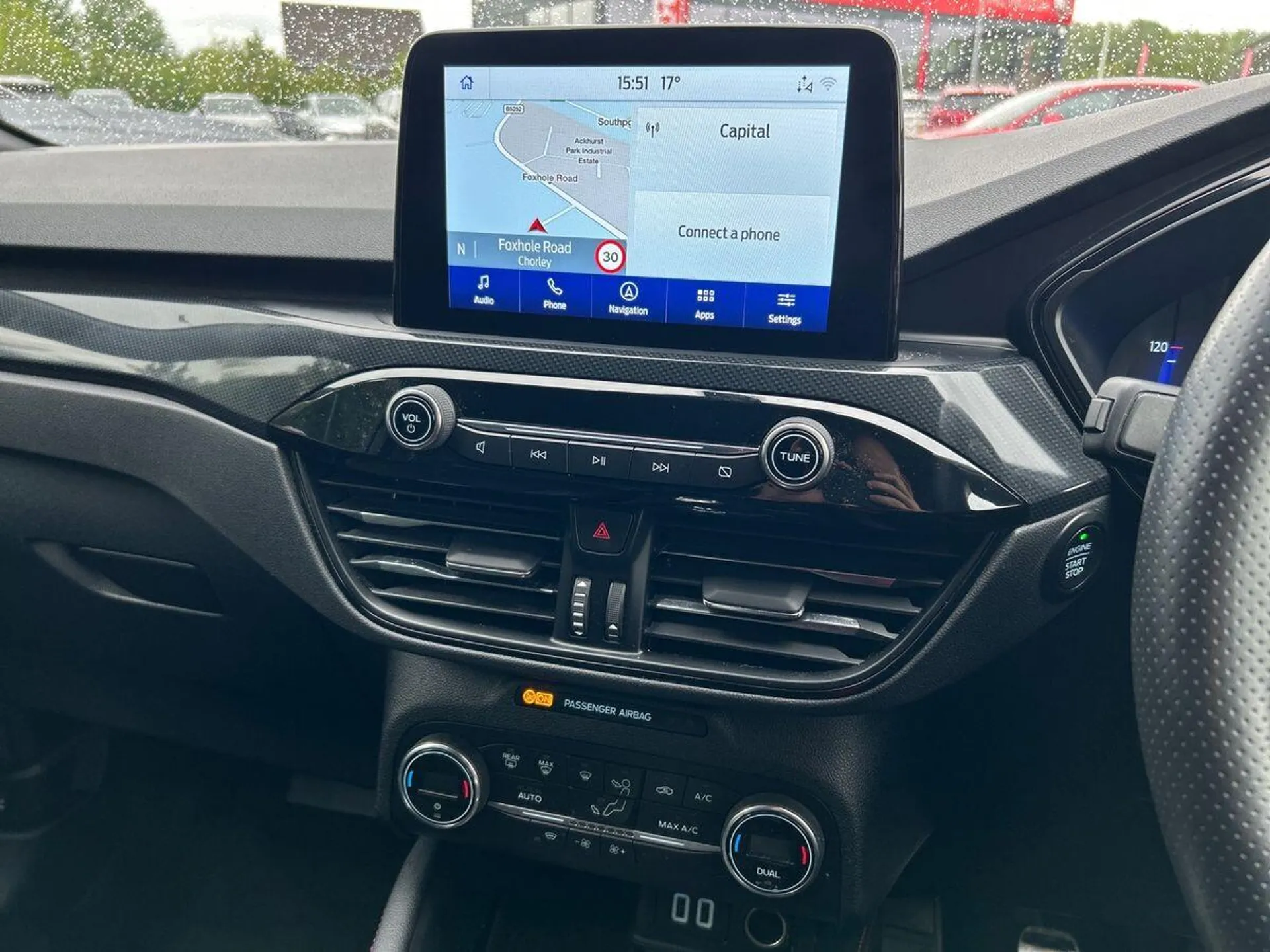 2021 Ford Kuga thumbnail 9