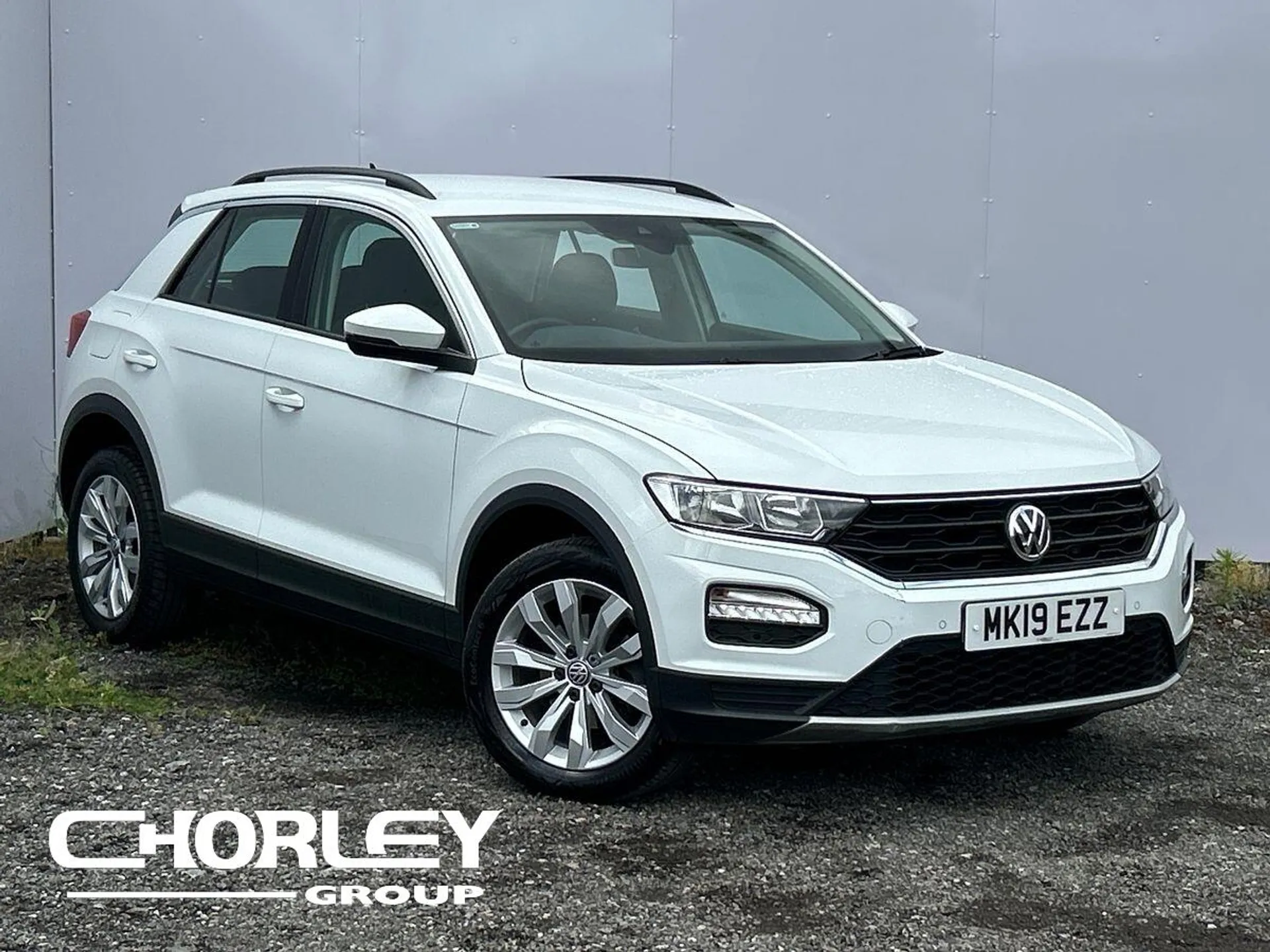 2019 Volkswagen T-Roc — photo 1 of 5
