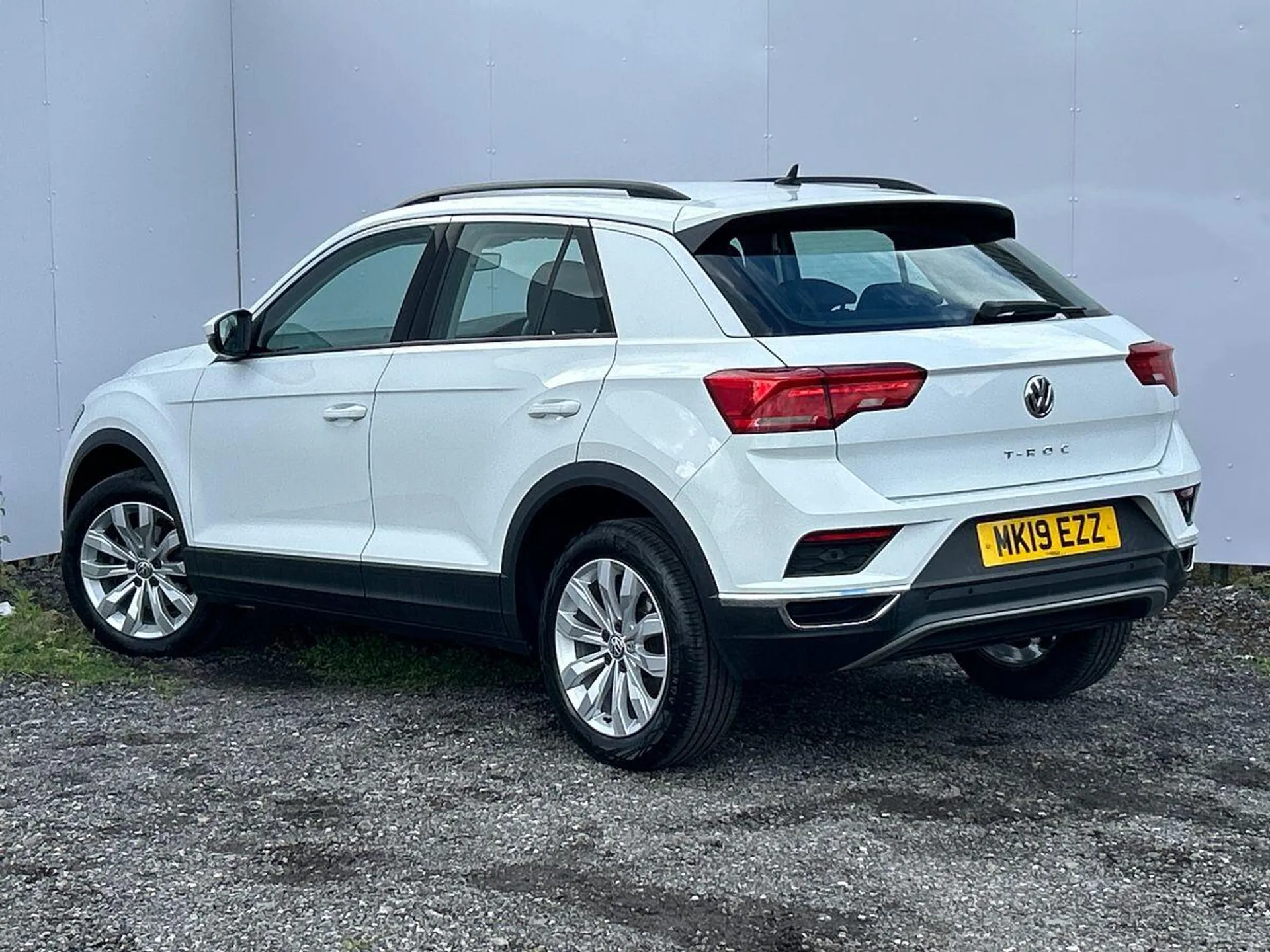 2019 Volkswagen T-Roc thumbnail 3