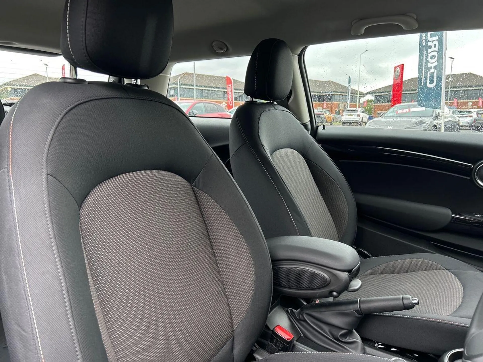 2023 Mini Hatch thumbnail 19