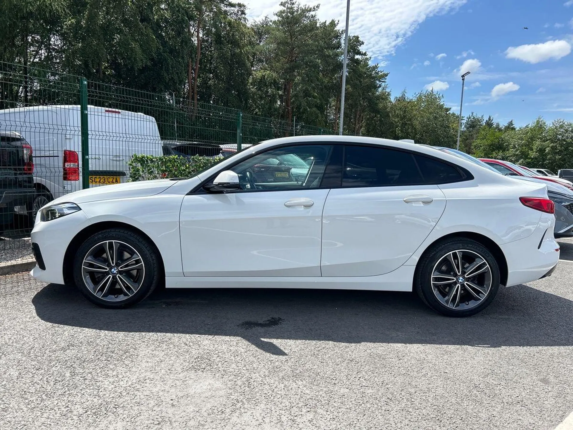 2021 BMW 2 Series thumbnail 6