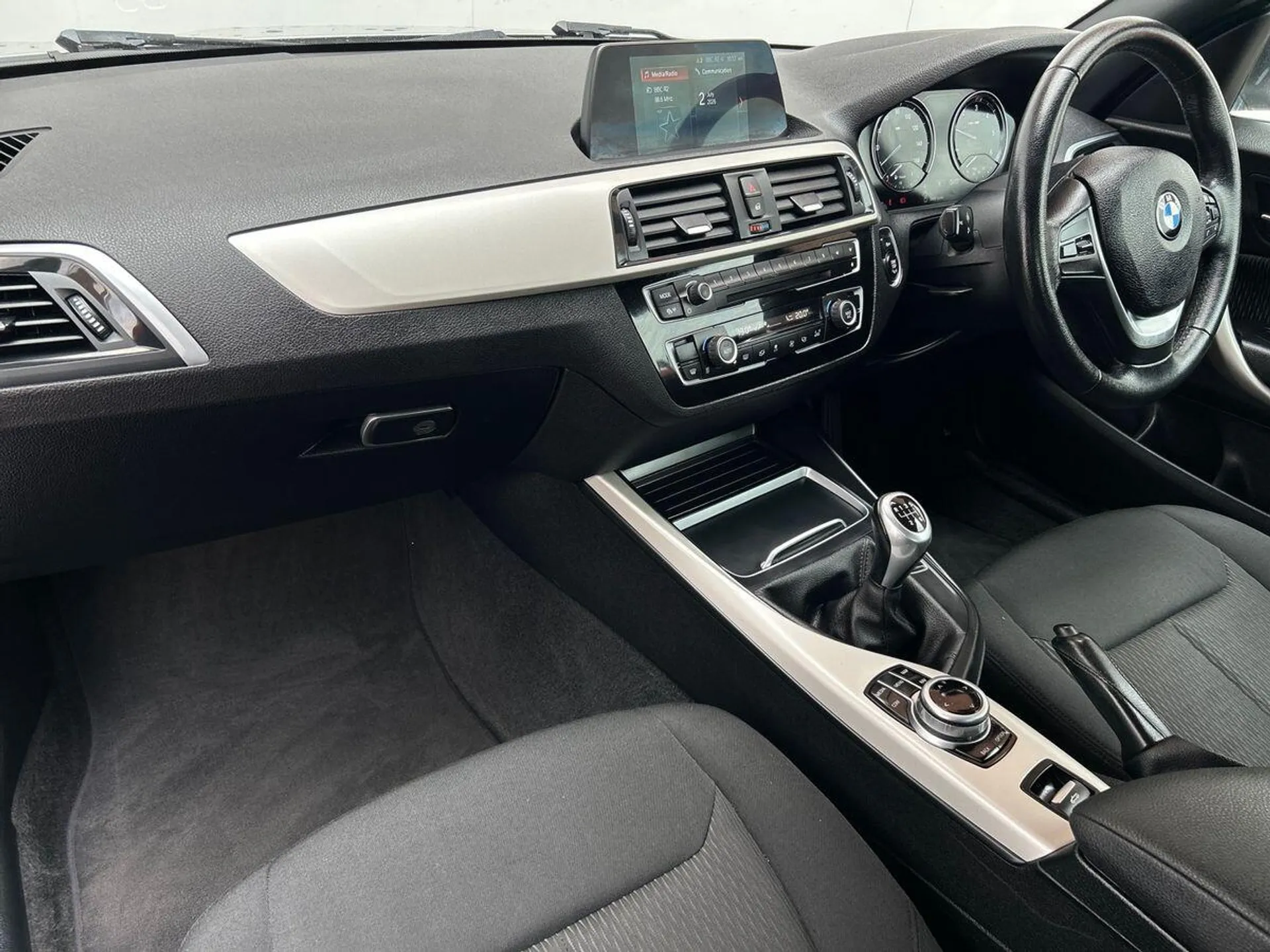 2017 BMW 2 Series thumbnail 2